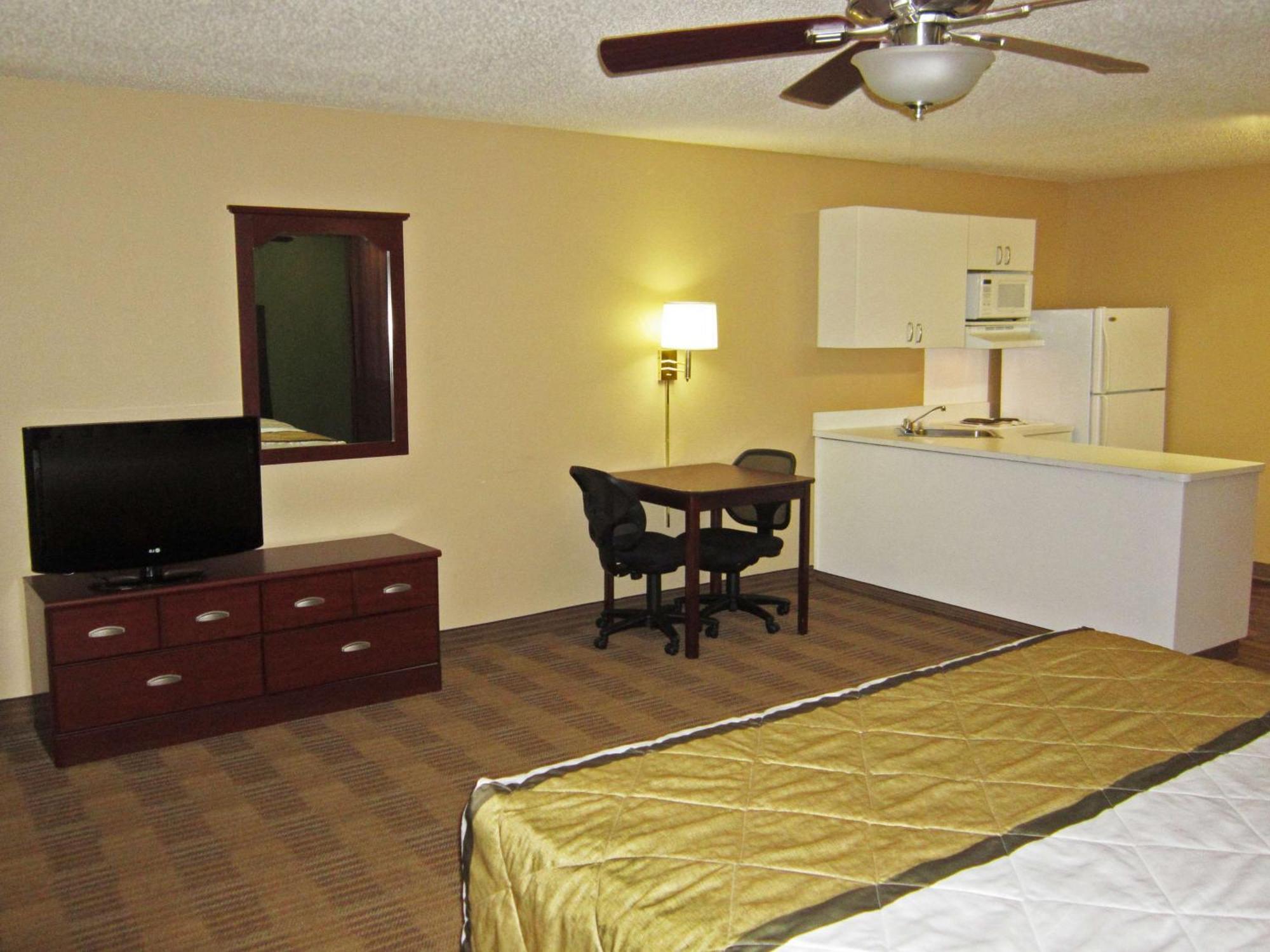 Extended Stay America Select Suites - Hartford - Манчестер Экстерьер фото
