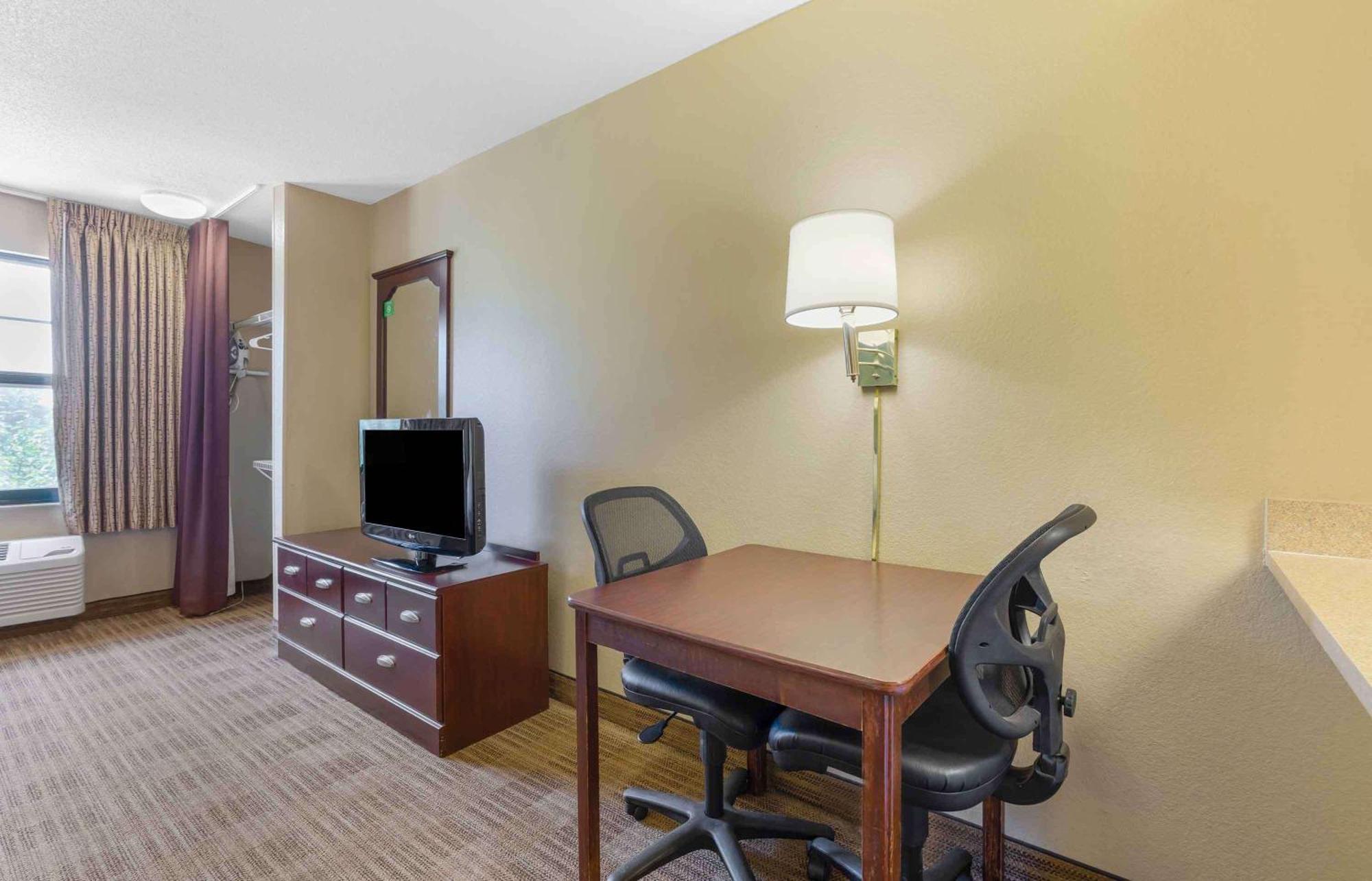 Extended Stay America Select Suites - Hartford - Манчестер Экстерьер фото