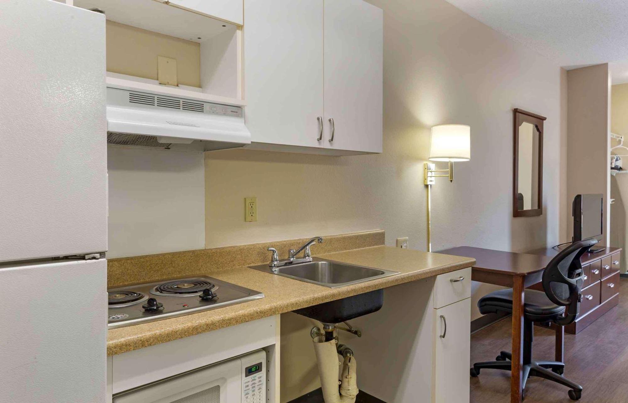 Extended Stay America Select Suites - Hartford - Манчестер Экстерьер фото