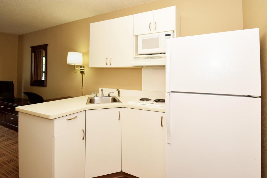 Extended Stay America Select Suites - Hartford - Манчестер Экстерьер фото